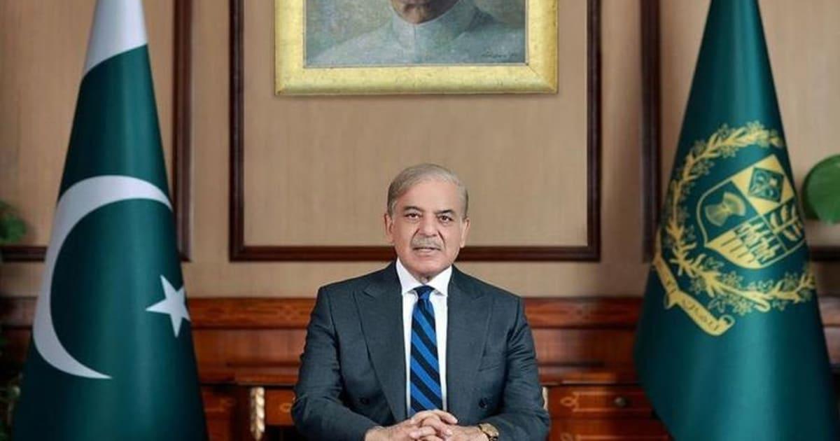 PM Shehbaz Announces No Increase in Petrol Prices as Eid Relief for Pakistanis ⛽🎉