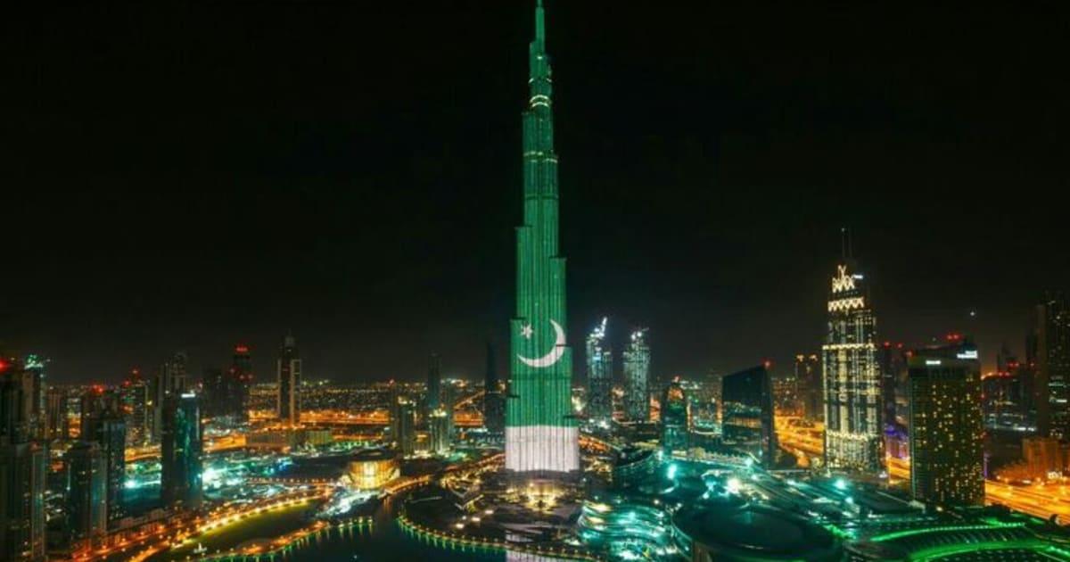 Burj Khalifa Lights Up in Pakistan’s Flag Colors on Pakistan Day 🇵🇰✨